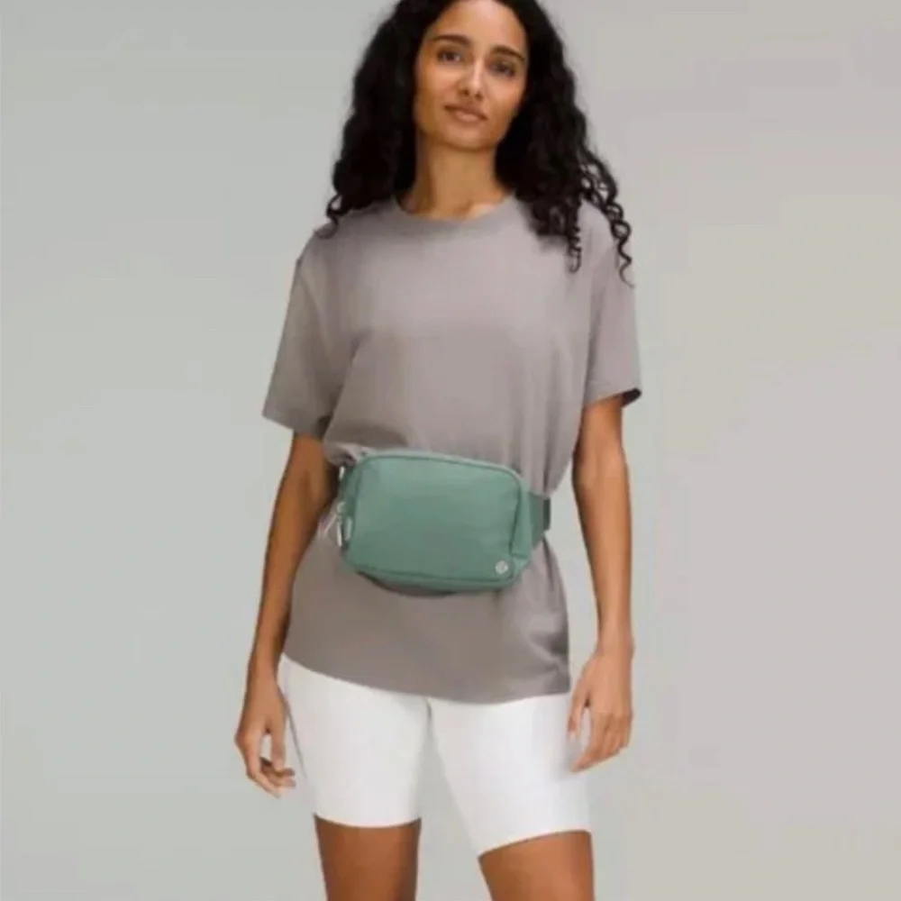 NWT Lululemon Everywhere Belt Bag LARGE Tidewater Teal New - Picture 2 of 11